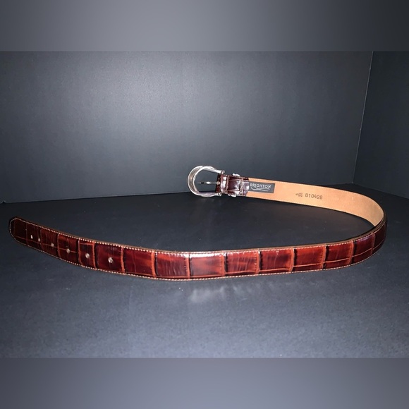 Brighton, vintage women’s belt. Beautiful silver plated horseshoe belt buckle.